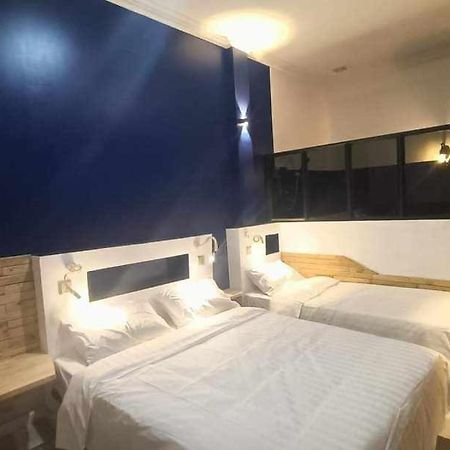 Little Susie Double Or Twin Hotel Пном Пен Екстериор снимка